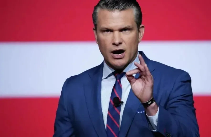 وزير الدفاع الأمريكي يحذر روسيا من التدخل في الحرب مع إيران ويؤكد استمرار العمليات