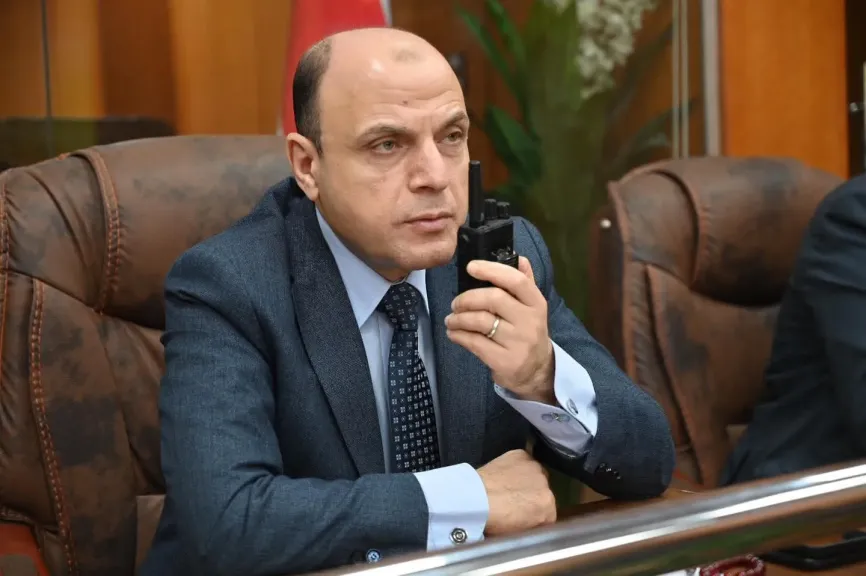 الغربية تنفذ توجيهات المحافظ لتحسين حركة المرور أمام موقف الجلاء بطنطا