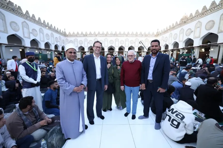 سفيرا إسبانيا وإندونيسيا يحضران إفطار «بيت الزكاة والصدقات» بالجامع الأزهر