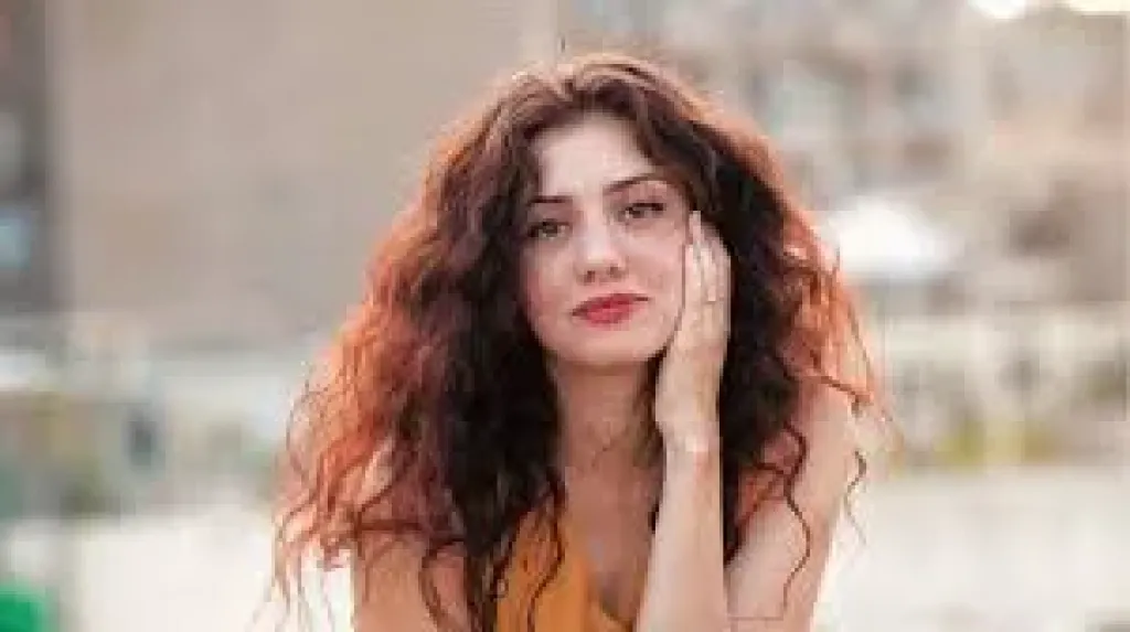 محامى الفنانة جيهان الشماشرجي بعد اتهامها بقضية سرقة وإحالتها للمحاكمة: لا تتمادوا في السمعة والشرف