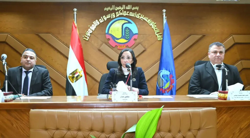 محافظ البحيرة: ترشيد استهلاك الكهرباء وتكثيف الحملات التموينية اليومية لضبط الأسواق