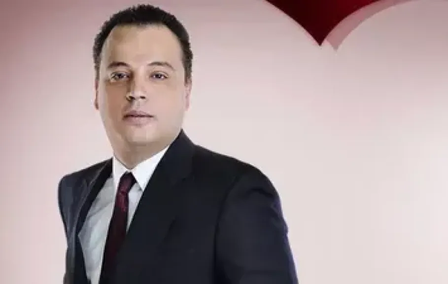 عن مصطلح السينما النظيفة.. تامر عبد المنعم لـ”كشف حساب”: أنا مبشجعش الأحضان مش فاتح خمارة لكن عيب نشوه تاريخنا