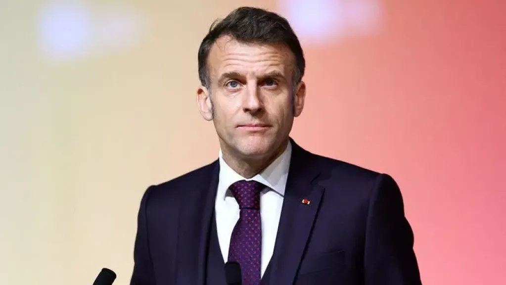 ماكرون :السلطات اللبنانية أبدت استعدادها للحوار المباشر مع إسرائيل