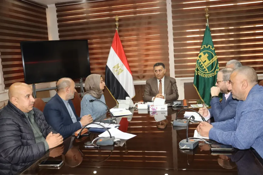 تقنين ومحاسبة.. محافظ القليوبية يوجه بحصر وتكويد السوزوكي والتوكتوك بالمحافظة