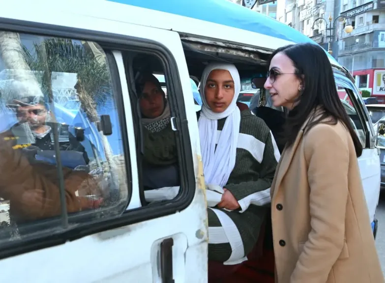 محافظ البحيرة تقود حملة لمتابعة التزام السائقين بدمنهور بالتعريفة الجديدة