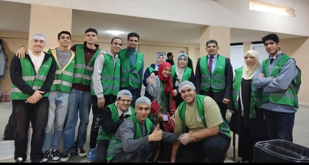 طلاب «علوم تغذية العاصمة» يشاركون في تجربة تطوعية بـ«بنك الطعام المصري»