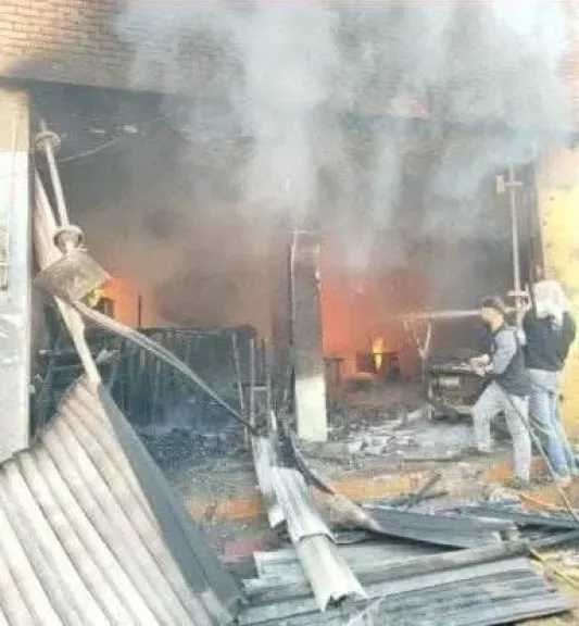 حريق هائل يلتهم محال موبيليا بالخانكة.. يخلف وفاة شخص وإصابة 3 آخرين