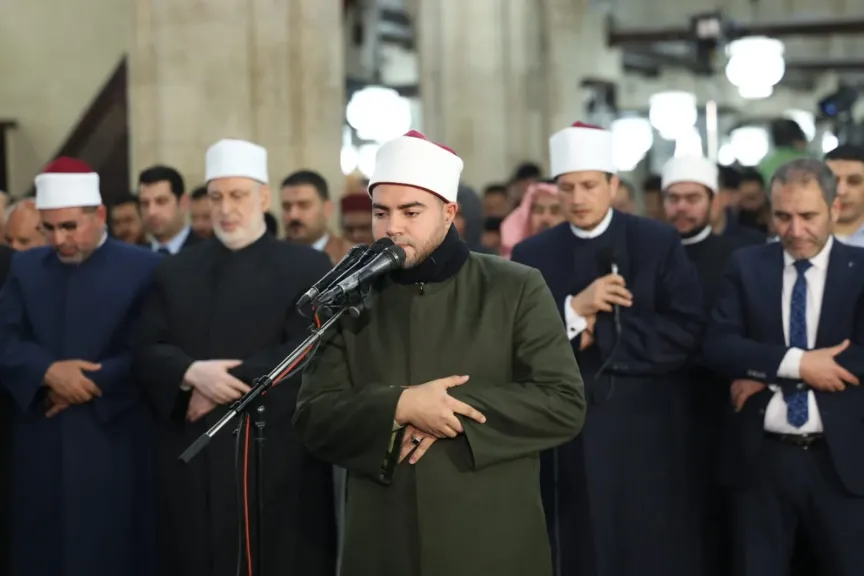 بروايات« حفص والسوسي وخلف وروح».. أئمةالأزهر يؤدون صلاة التراويح في الليلة الثامنة والعشرين من رمضان