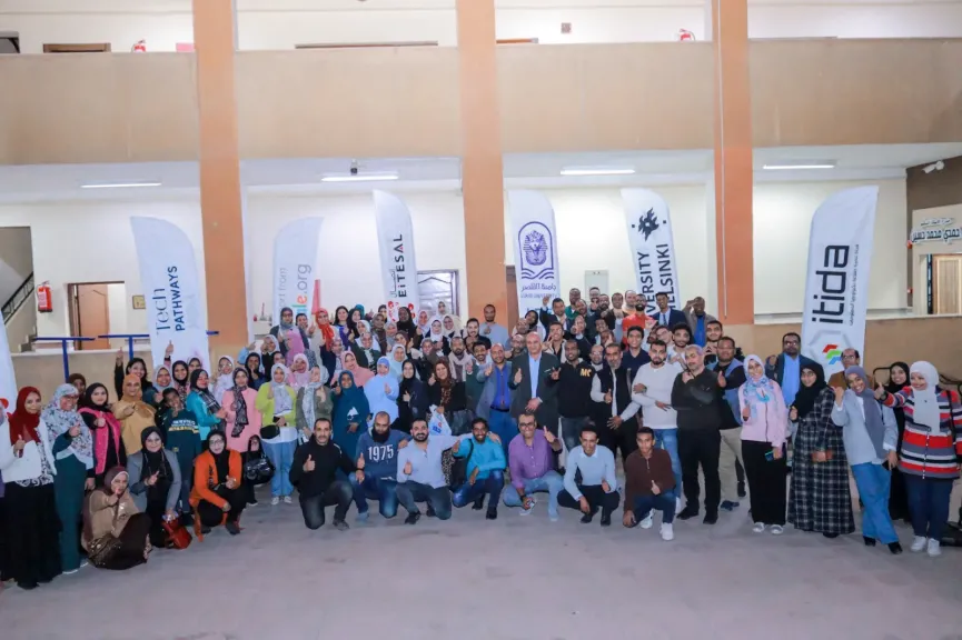 ضمن مبادرة Tech Pathways ”جمعية اتصال”  تقود معسكر تمكين الذكاء الاصطناعي بالأقصر