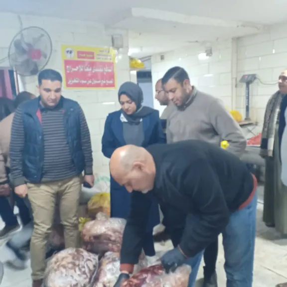 ضربة قوية للأسواق.. ضبط 5.5 طن لحوم ودهون فاسدة في حملة مكبرة بالخانكة