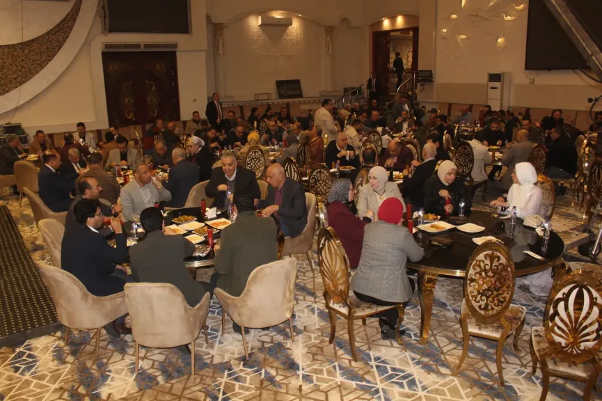 رئيس جامعة المنصورة يشارك نقابة العاملين الإفطار ويؤكد: الجهاز الإداري ركيزة رئيسية للتطوير المؤسسي وجودة الخدمات