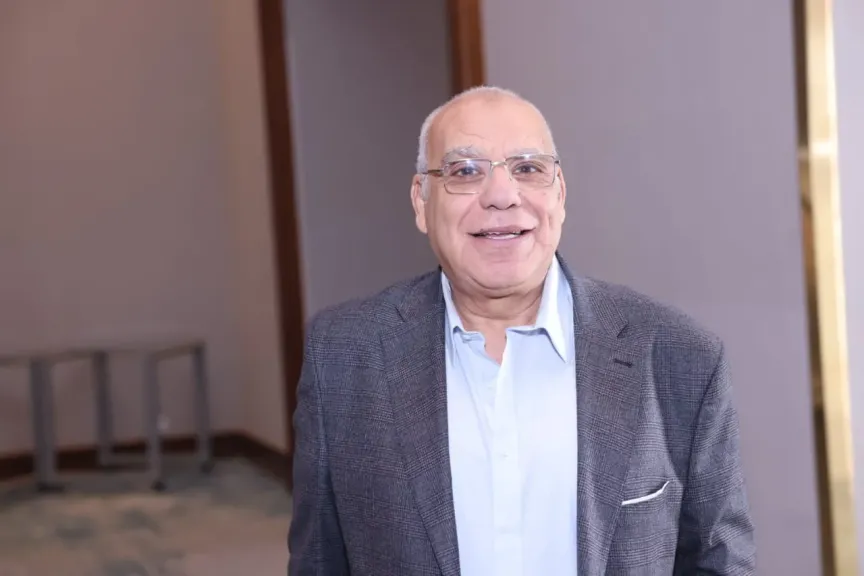 ”السلع السياحية” تطالب بمراجعة قرارات الفنادق لزيادة إيجارات المحال