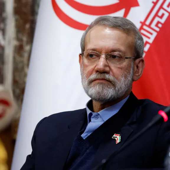 هل يسقط النظام الإيراني باغتيال علي لاريجاني؟