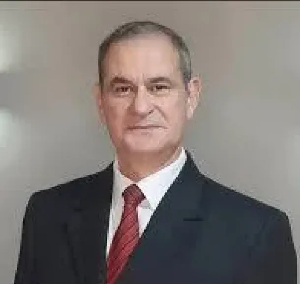 الدكتور مدحت الشريف في تصريحات صحفية : فرض ايران لليوان الصيني في هرمز يقلص هيمنة الدولار