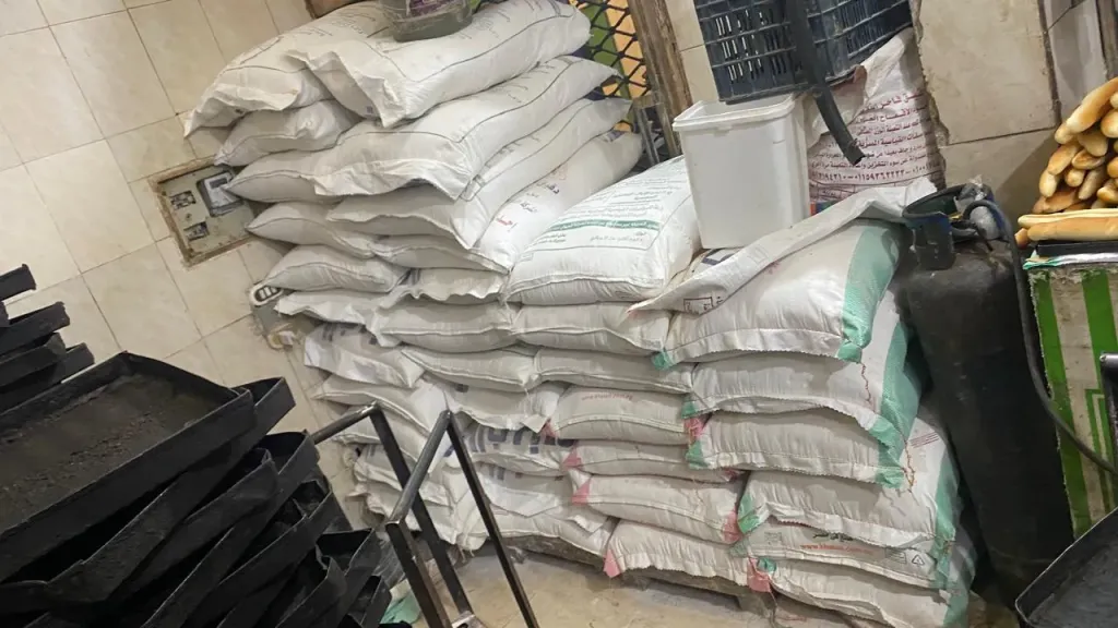 ضبط 4 أطنان دقيق فاخر بدون فواتير بالإسكندرية