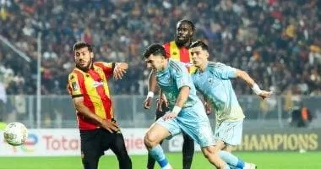 الأهلي يتفوق على الترجي في الشوط الأول بهدف نظيف