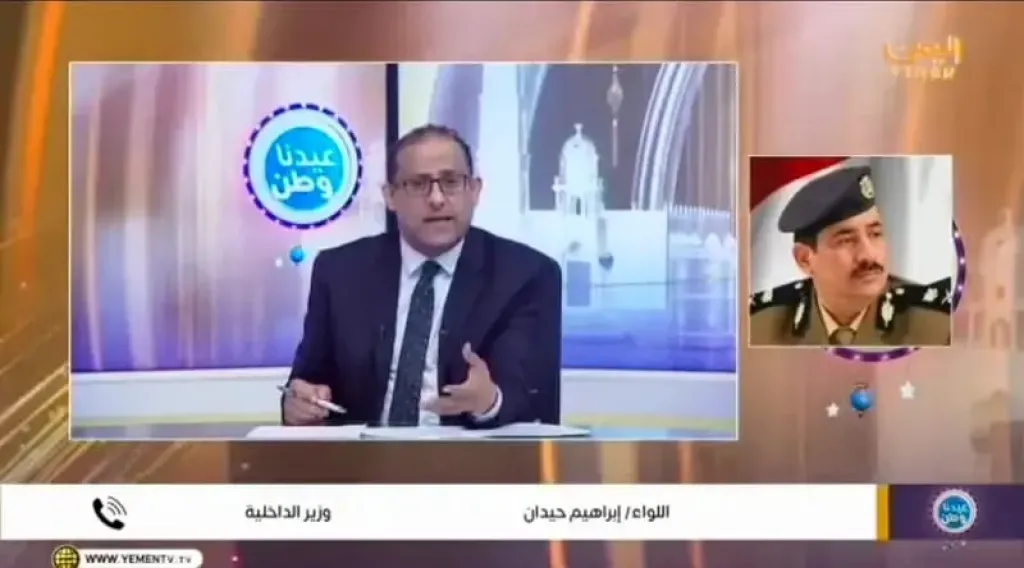 خلال جولة ميدانية.. وزير الداخلية اليمني يشيد بجهود الأمن في عدن