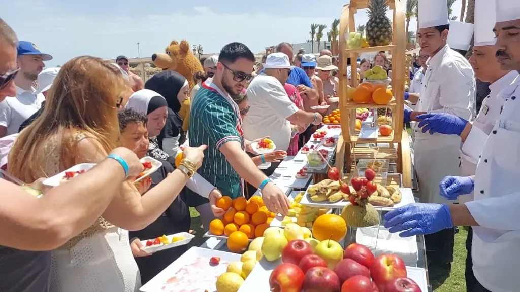 انطلاق مهرجان الفواكه بالغردقة فى ثالث أيام العيد وارتفاع نسب الأشغال بالفنادق ليصل 98%