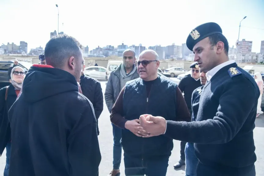 محافظ الإسكندرية يصير أمر بغلق 23مقهي مخالف بدون ترخيص