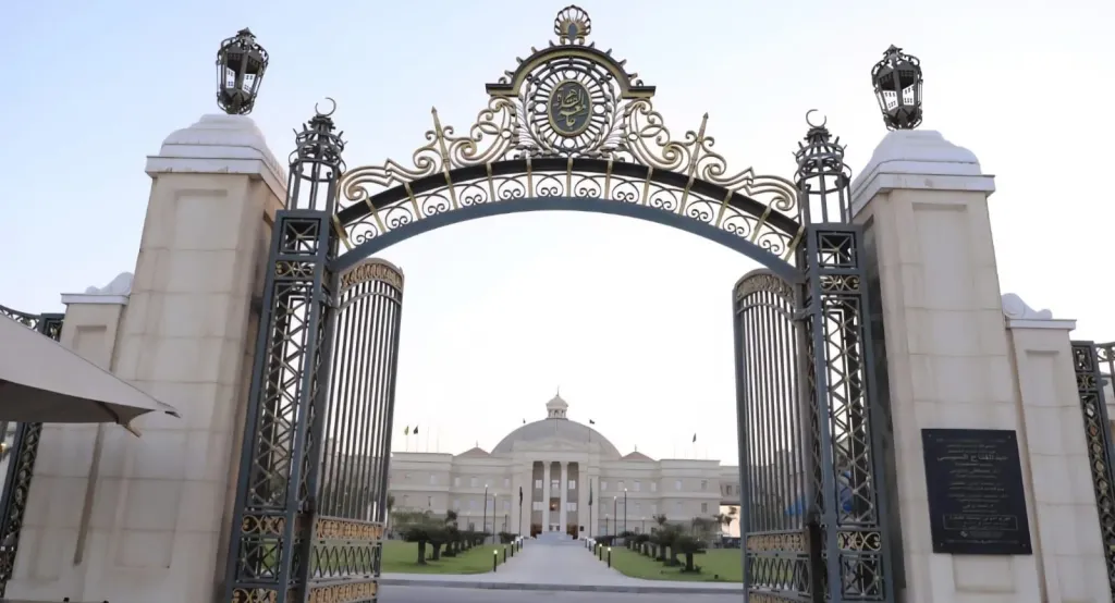 انتظام الدراسة بجامعة القاهرة الاهلية عقب إجازة عيد الفطر المبارك واستعدادات لامتحانات منتصف الفصل الدراسي