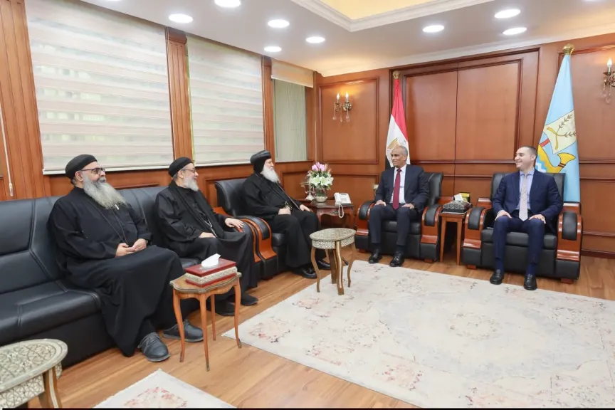 محافظ كفرالشيخ يستقبل وفد الكنيسة للتهنئة بعيد الفطر المبارك