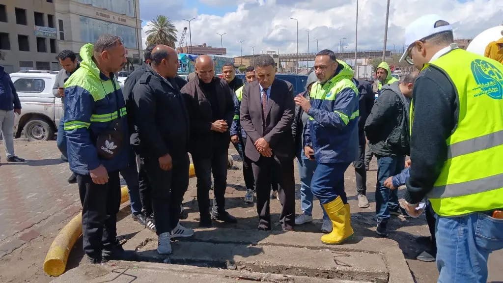 152 معدة و57 سيارة في الميدان.. خطة طوارئ يقودها محافظ القليوبية لمواجهة الأمطار