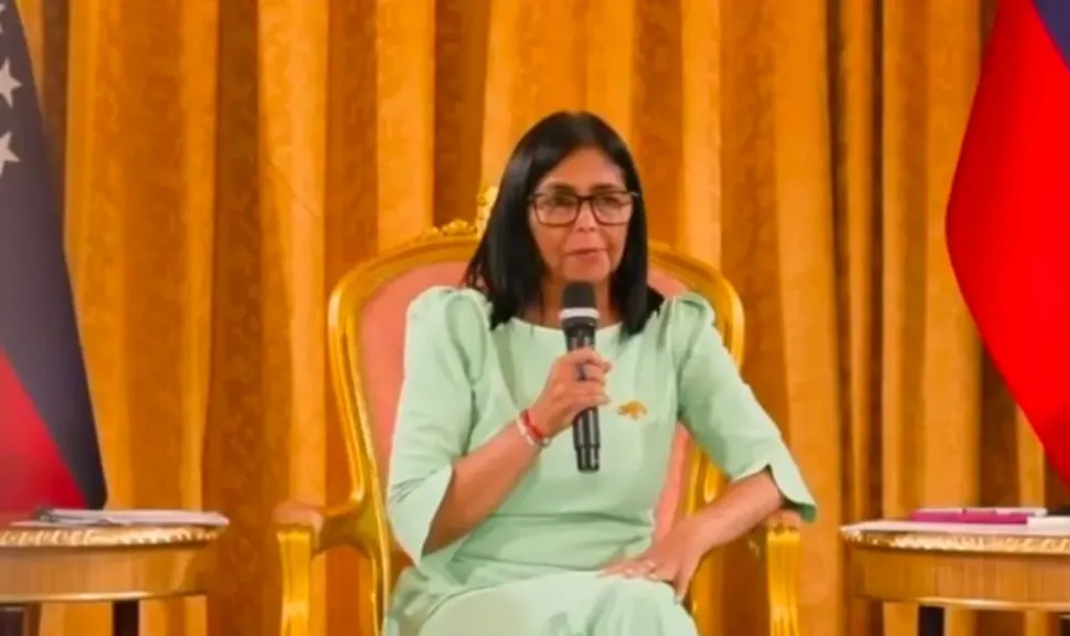 رئيسة فنزويلا تلتقي وفد رجال أعمال متعدد الجنسيات