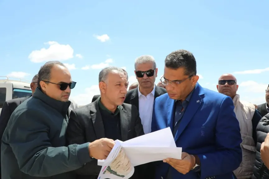 محافظ البحر الأحمر يتأكد من جاهزية البرابخ وحاجز التوجيه بالكيلو 8 لمواجهة التقلبات الجوية بمدينة رأس غارب