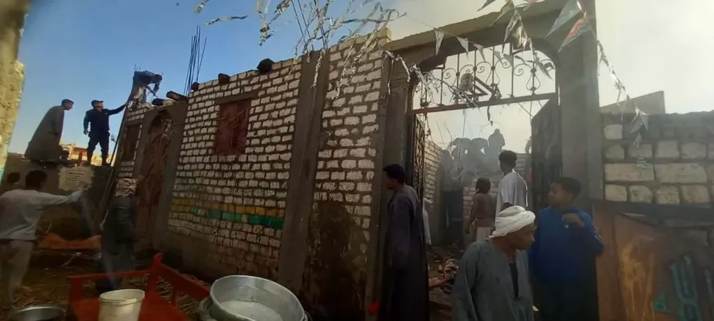 5 مصابين باختناق ونفوق ماشية.. ارتفاع عدد مصابي نشوب حريق داخل منزل وحوش في قنا