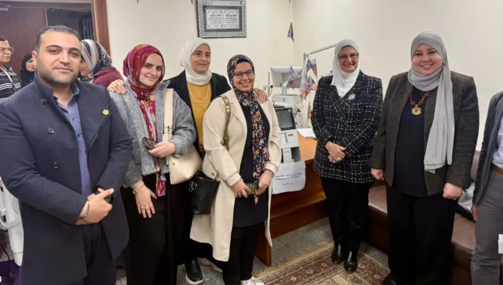 دعمًا للمرضى...خريجات طب بنات الأزهر يتبرعن بأجهزة طبية بقيمة 400 ألف جنيه لمستشفى الزهراء | صور