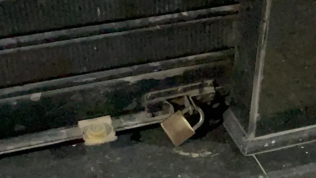 تنفيذًا لقرار مجلس الوزراء.. استجابة مواطني الإسكندرية لغلق المحال التجارية مبكرًا