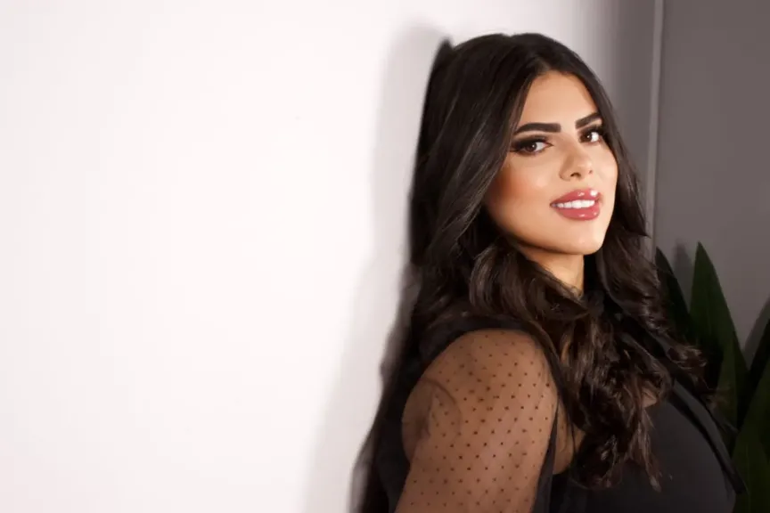 بعد نجاح «بره الكادر».. المطربة الشابة فاطمة تنتهي من تصوير «بنت حكاية» تمهيدًا لطرحه قريبًا