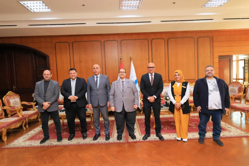 رئيس جامعة كفر الشيخ يشهد فعاليات ”Copilot Challenge” بالتعاون مع Microsoft لدعم الابتكار والتحول الرقمي