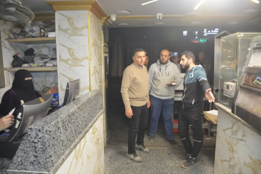 حملة موسعة بقيادة المحافظ.. غلق المحال ورفع التعديات يعيدان الإنضباط لشبرا الخيمة