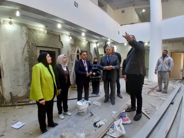 محافظ القليوبية يتفقد إنشاء مكتبة مصر العامة بشبرا الخيمة ويوجه بسرعة الإنجاز