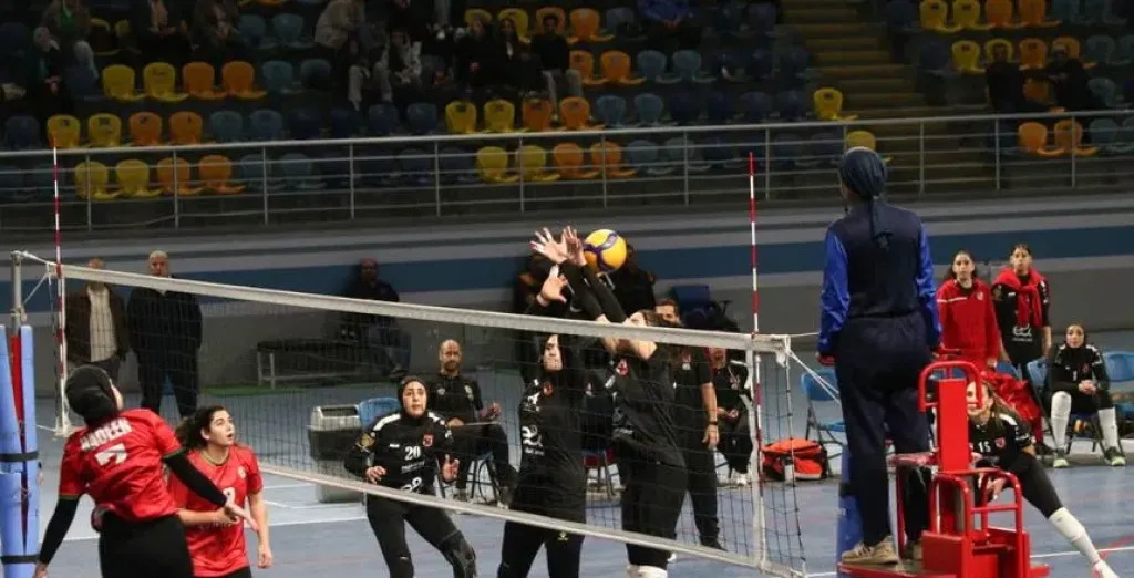 قمة الحسم.. الأهلي يصطدم بالزمالك لتحديد بطل دوري آنسات الطائرة