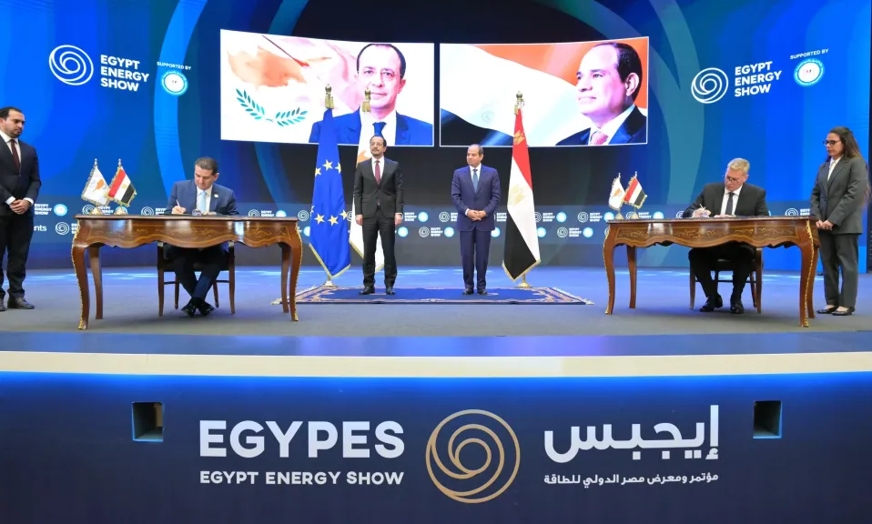 السيسي يشهد اتفاقًا مصريًا قبرصيًا لتعزيز التعاون في الغاز على هامش «إيجبس 2026»
