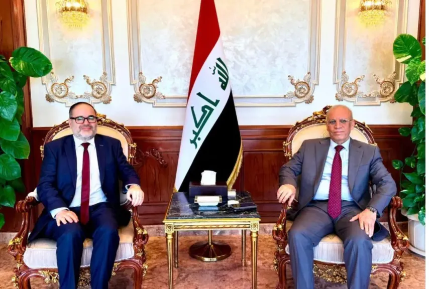 سفير العراق في القاهرة يبحث مع مدير شؤون الأونروا في الضفة الغربية تطورات الأوضاع الإنسانية والتوترات الإقليمية