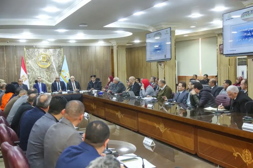 محافظ كفرالشيخ: مناقشة تجهيزات مجمعات الخدمات الحكومية ضمن مشروعات المبادرة الرئاسية «حياة كريمة»