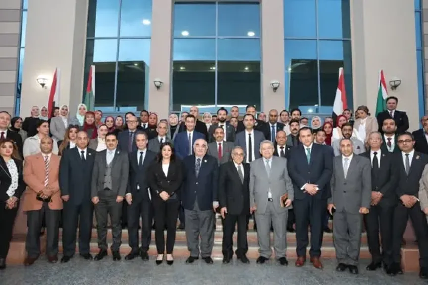 «السياسة والفكر من أجل التنمية».. برنامج وطني لصناعة القيادات ودمج الاستراتيجية بالقانون