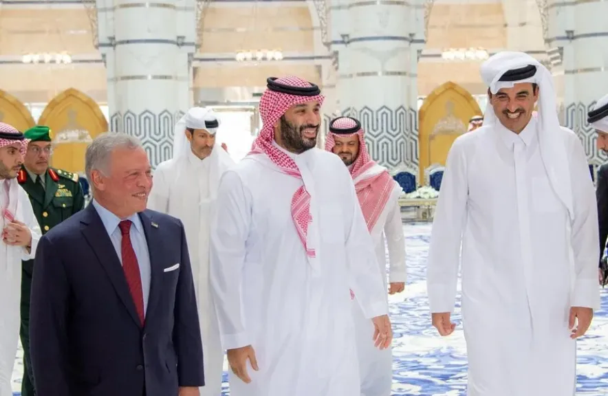 قمة جدة الثلاثية: هجمات إيران آثمة وتصعيد خطير يهدد الملاحة وأمن الطاقة العالمي