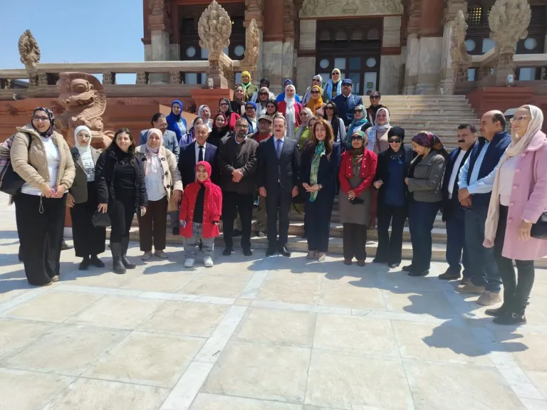 «حدائق النساء» تتفتح في قصر البارون.. الفنون التشكيلية تحتفي بالمرأة والتراث في ملتقى ثقافي مميز