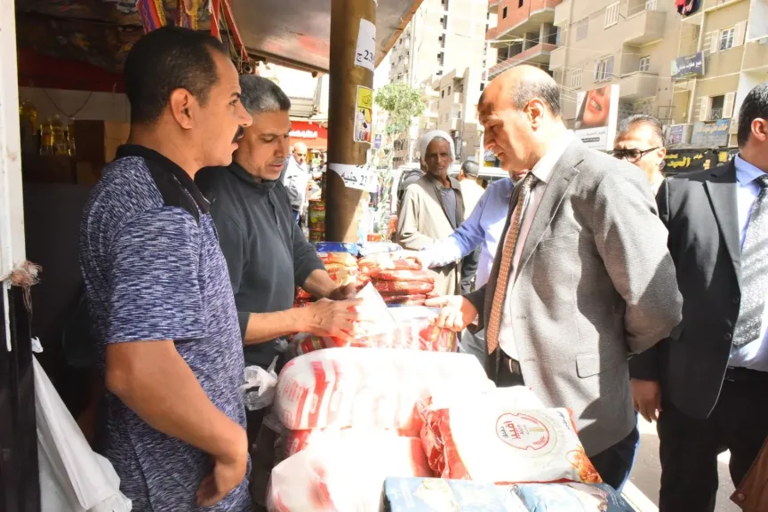 محافظ أسيوط يطلق حملة مراقبة على أسعار السلع بالقوصية