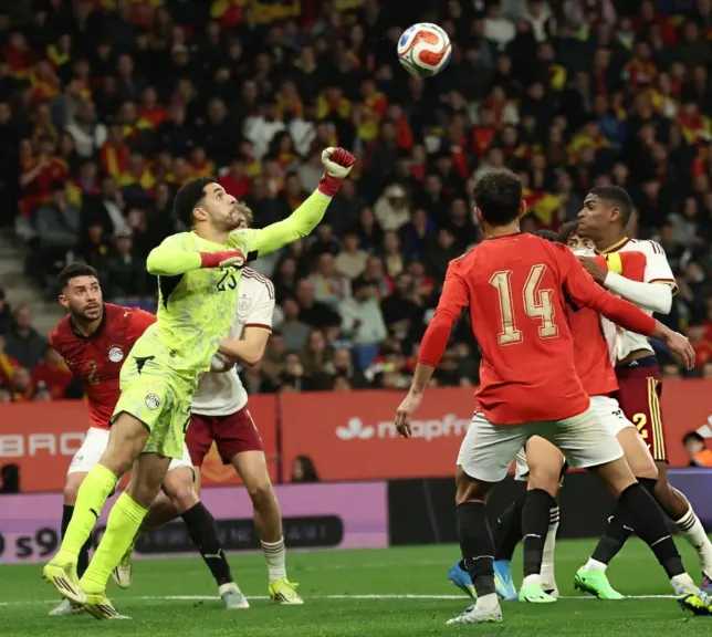 أبطال رغم النقص العددي.. مصر تتعادل سلبيًا مع إسبانيا ودياً