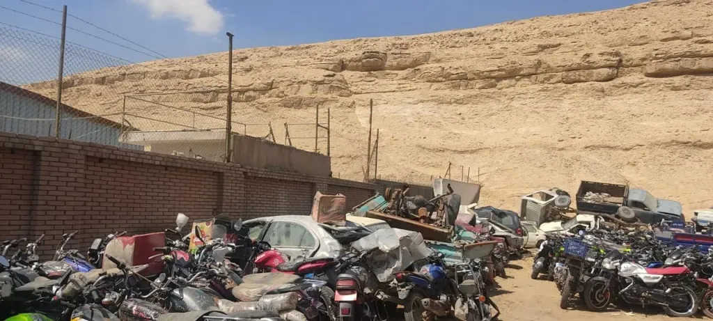 إخلاء سيارات المخالفات من مدخل وادي دجلة.. خطوة لاستعادة الانضباط والمظهر الحضاري للمحمية