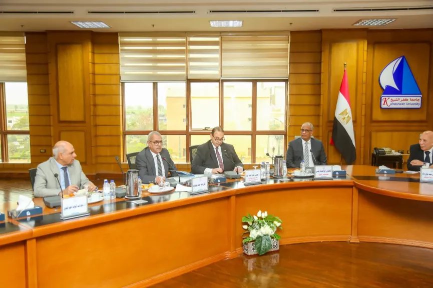 محافظ كفرالشيخ يؤكد دعم الجامعة الأهلية: خطط طموحة للتنمية الصناعية والزراعية وتعزيز الاستثمار