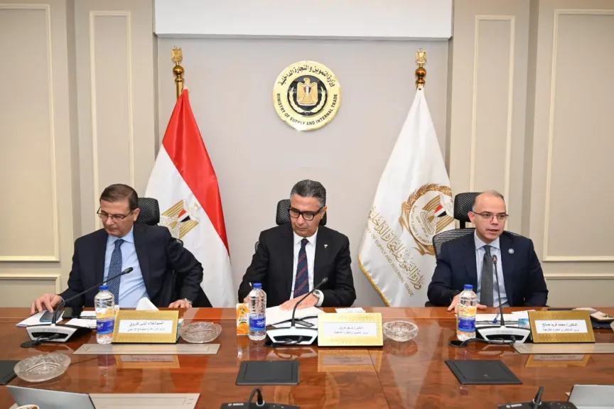 وزراء التموين والزراعة والاستثمار يعقدون اجتماعًا ثلاثيًا لبحث آليات التكامل لتحقيق استقرار الأسواق وتعزيز جهود التنمية الاقتصادية
