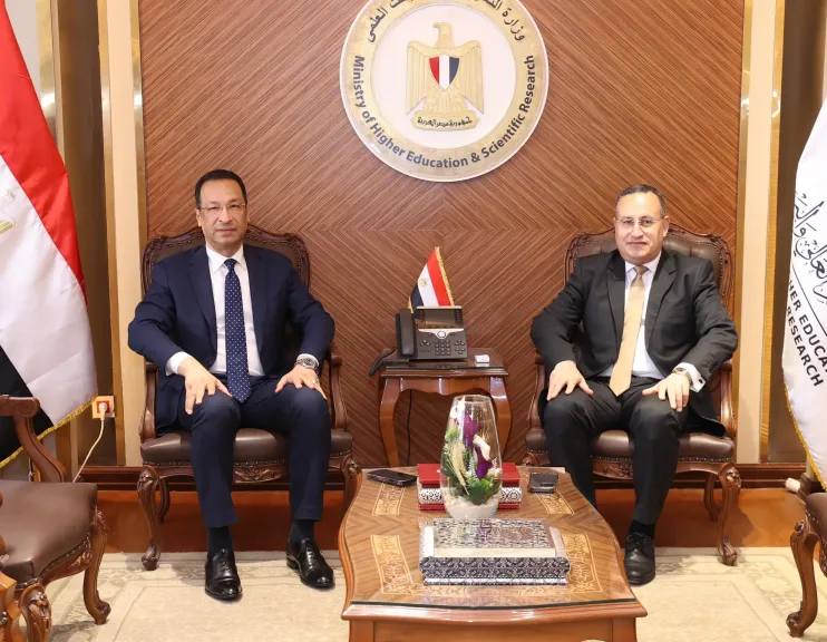 وزير الاتصالات يؤكد على تنفيذ التحول الرقمى بالجامعات المصرية ويوجه بالبد في بناء القدرات الرقمية