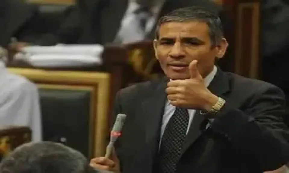 «فشل حكومي».. عبد العليم داود يهاجم زيادة أسعار التذاكر ويطالب الحكومة بالمثول أمام البرلمان