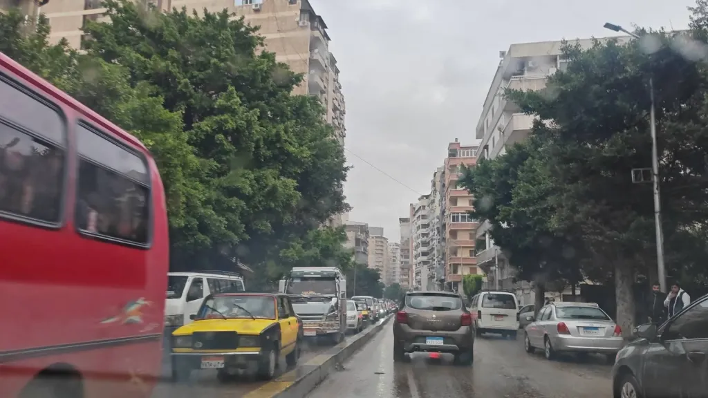 أمطار غزيرة تضرب الإسكندرية وسرعة رياح لم نشهدها شتاء 2026
